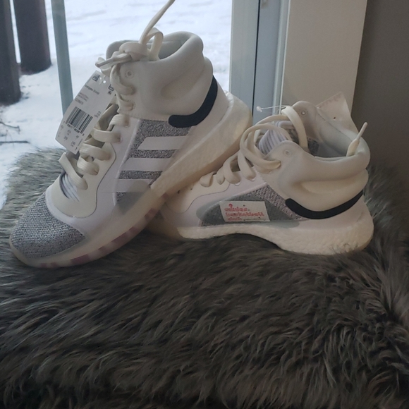 Adidas Marquee Boost 'Footwear White'
Basketball - Picture 4 of 9